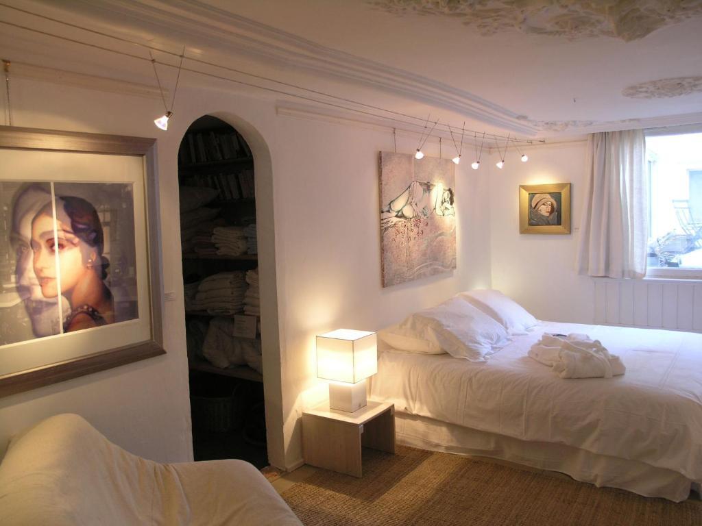 B&B Singel 100 Amsterdam Room photo